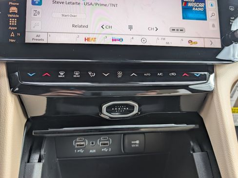 New 2026 Jeep Grand Cherokee Limited w/ Limited Altitude Package image 28