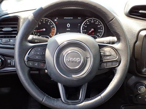 Certified 2022 Jeep Renegade Altitude w/ Sun/Sound Group AWD/4WD image 24