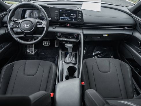 Certified 2025 Hyundai Elantra Sport image 16