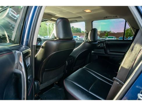 Used 2018 Toyota 4Runner TRD Off-Road Premium AWD/4WD image 14