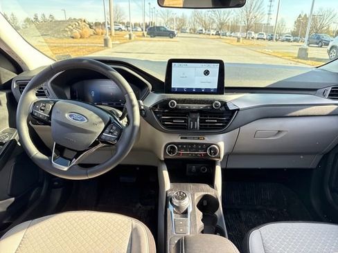 Used 2024 Ford Escape Active image 12