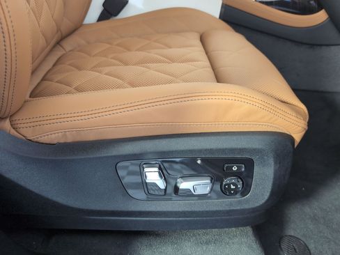 New 2026 BMW X7 xDrive40i w/ Executive Package image 33