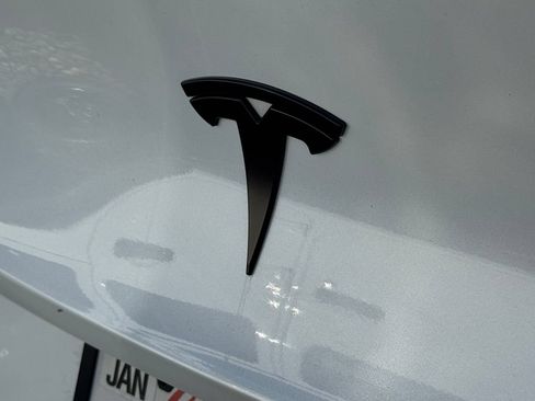 Used 2021 Tesla Model Y Long Range AWD/4WD image 6
