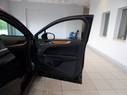 Used 2016 Lincoln MKC Reserve AWD/4WD image 24