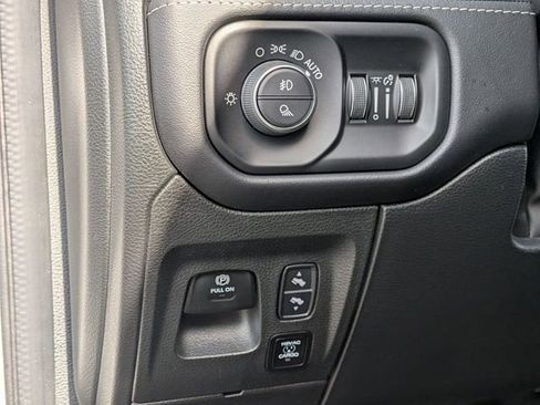 Certified 2024 RAM 1500 Limited image 31