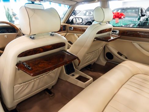 Used 1996 Jaguar XJ Vanden Plas RWD image 22