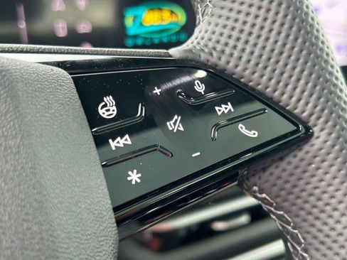 New 2025 Audi SQ5 Premium Plus image 23