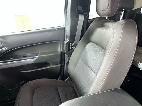 Used 2022 Chevrolet Colorado LT w/ Fleet Safety Package image 25