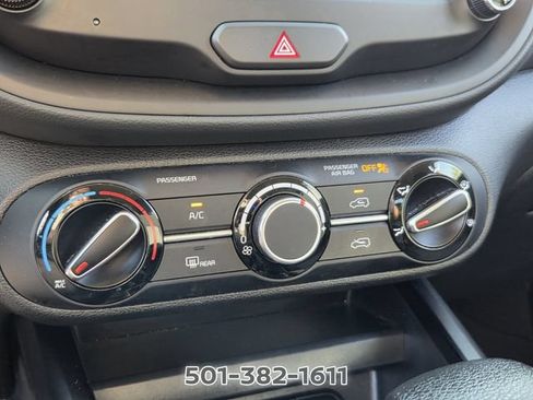 Used 2025 Kia Soul LX w/ LX Technology Package FWD image 21