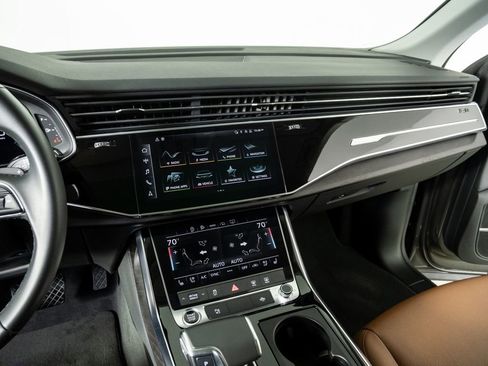 Used 2022 Audi Q8 Premium Plus w/ Premium Plus Package image 13