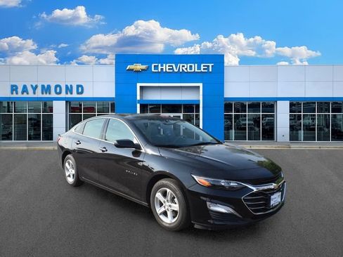 Used 2025 Chevrolet Malibu LS w/ LPO, Floor Liner Package FWD image 1