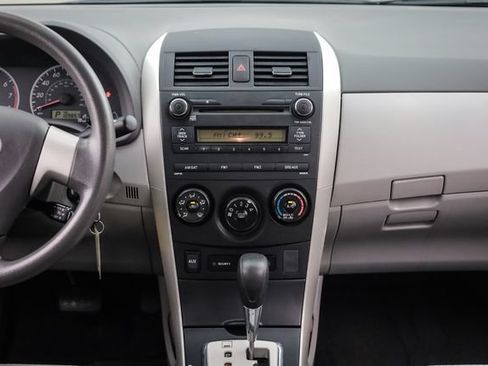 Used 2010 Toyota Corolla LE FWD image 23