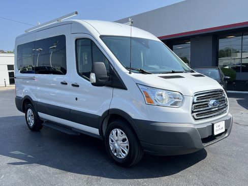 Used 2016 Ford Transit 150 XLT image 2
