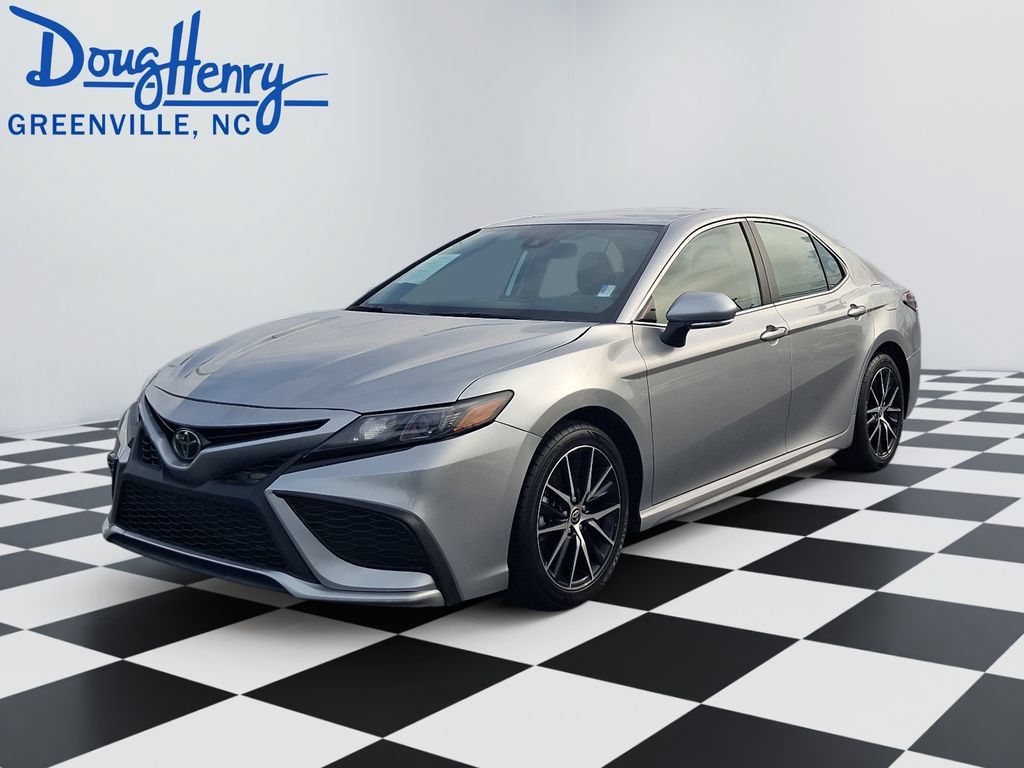 Used 2023 Toyota Camry SE w/ Convenience Package FWD image 1