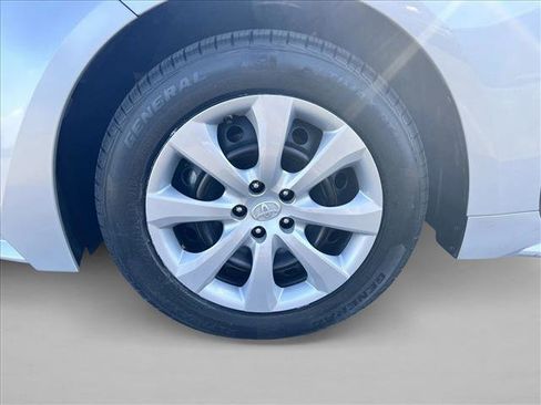 Certified 2022 Toyota Corolla LE image 24