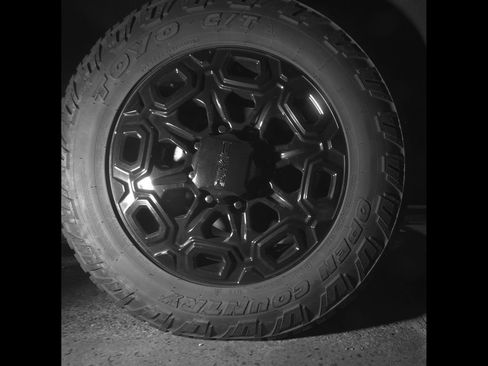 Used 2021 GMC Sierra 3500 Denali w/ Denali Ultimate Package image 11