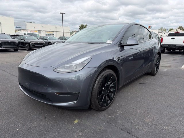 Used 2023 Tesla Model Y Long Range AWD/4WD image 3