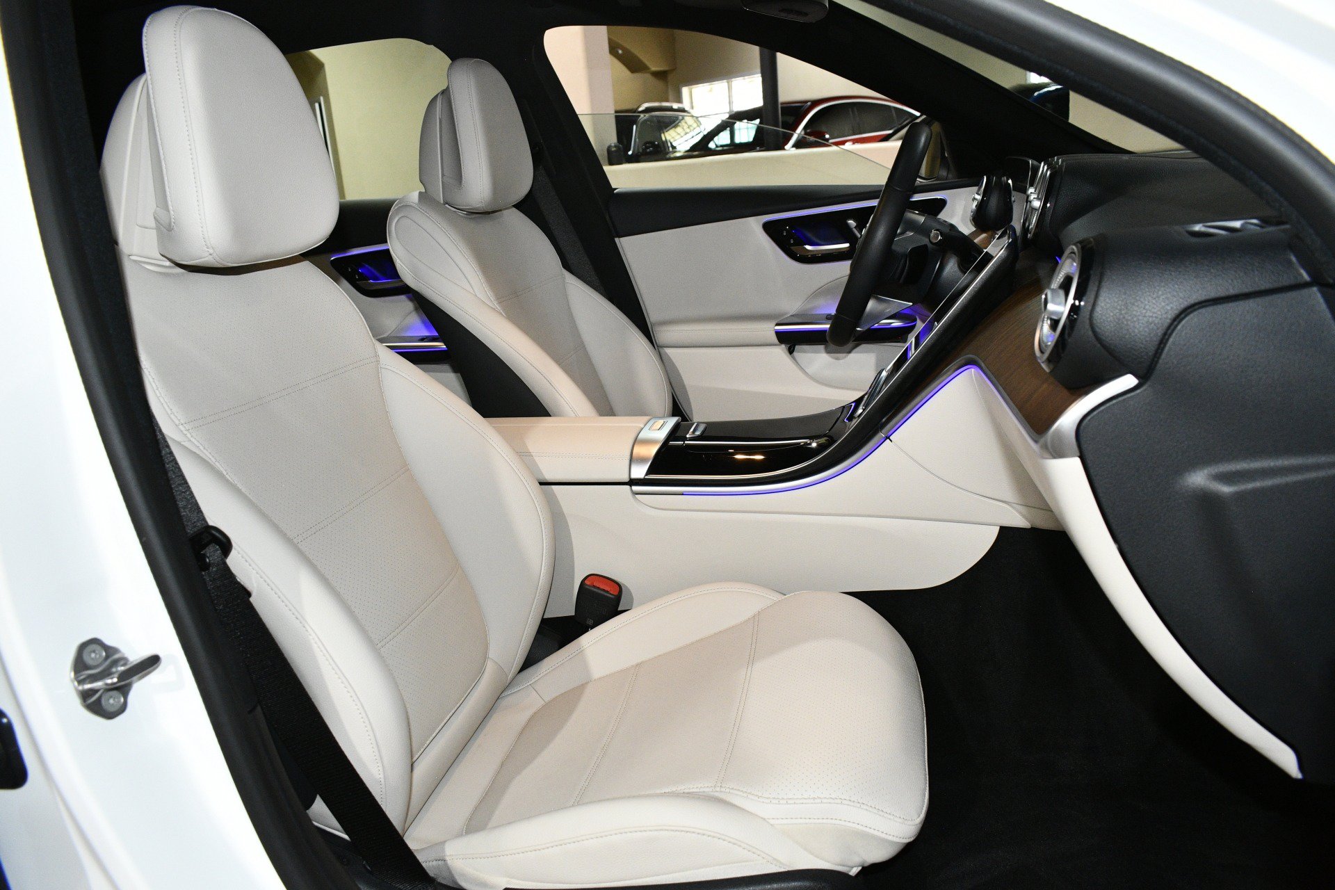 Used 2023 Mercedes-Benz C 300 Sedan image 8