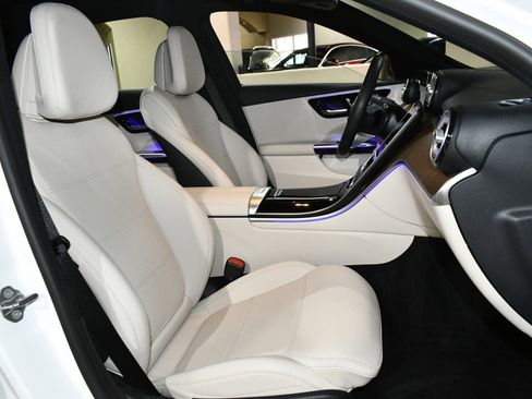 Used 2023 Mercedes-Benz C 300 Sedan image 8