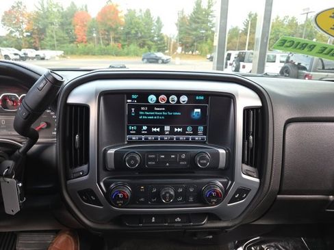 Used 2018 GMC Sierra 1500 SLE image 54