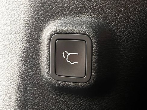 Used 2022 Jeep Cherokee Latitude Lux image 12