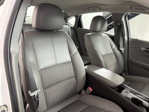 Used 2018 Chevrolet Impala LS FWD image 24