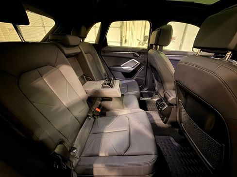 Used 2022 Audi Q3 2.0T Premium image 31