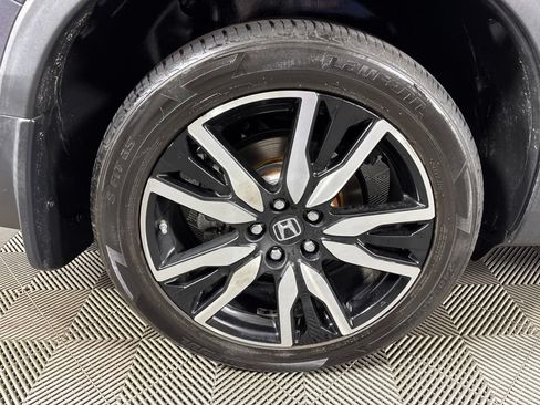 Certified 2022 Honda Pilot Touring image 24