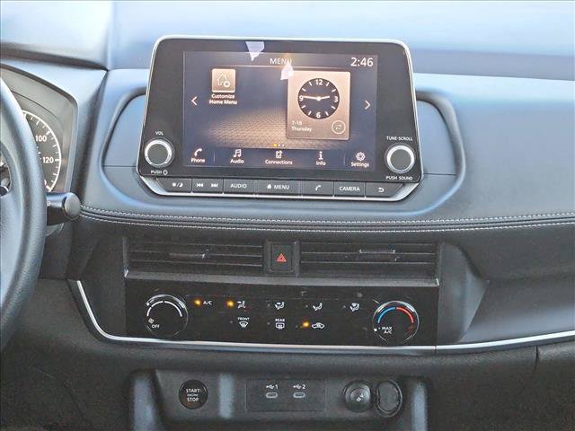 Used 2024 Nissan Rogue S FWD image 14
