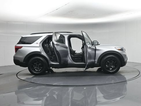 Certified 2023 Ford Explorer Timberline w/ Timberline Technology Package AWD/4WD image 5