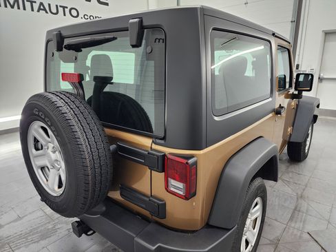 Used 2015 Jeep Wrangler Sport w/ Connectivity Group image 4