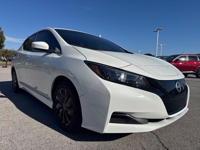Used 2025 Nissan Leaf S FWD image 1