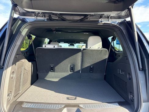 New 2025 Chevrolet Suburban Premier image 20