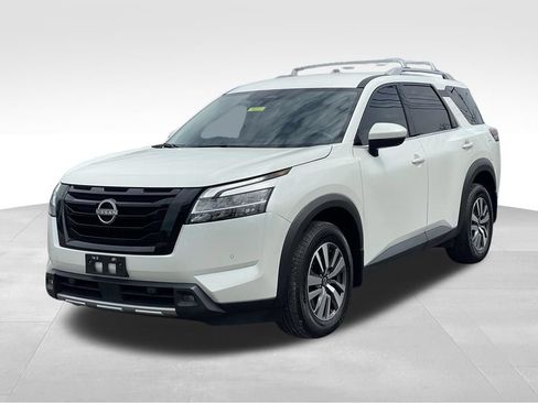 Certified 2024 Nissan Pathfinder SL AWD/4WD image 2