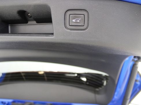 Used 2024 Chevrolet Blazer EV RS image 9