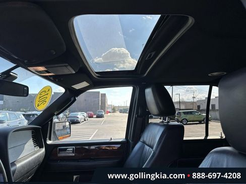 Used 2015 Lincoln Navigator L 4WD image 20