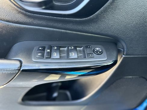 Used 2023 Jeep Cherokee Altitude Lux image 32