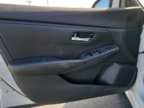 Used 2023 Nissan Sentra SV image 14