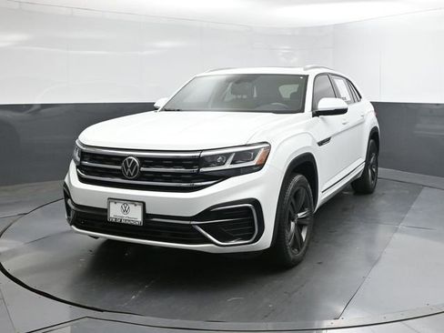 Used 2021 Volkswagen Atlas Cross Sport SE image 30