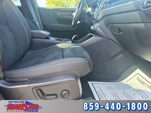 Used 2023 Volvo XC40 Recharge Ultimate image 52