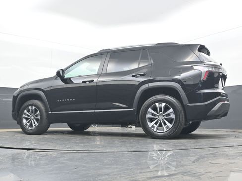 Used 2025 Chevrolet Equinox LT w/ Convenience Package II image 25