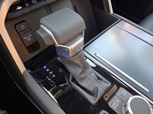 New 2025 Toyota Tundra Platinum AWD/4WD image 14
