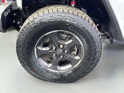 Used 2021 Jeep Gladiator Rubicon w/ Trailer Tow Package image 38