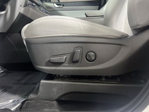 Used 2022 Hyundai Palisade SEL w/ Premium Package image 14