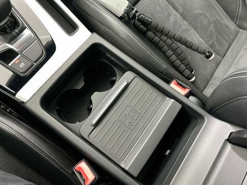 Used 2021 Audi Q5 e Premium Plus w/ Premium Plus Package image 22