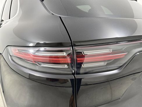 Certified 2019 Porsche Cayenne image 18