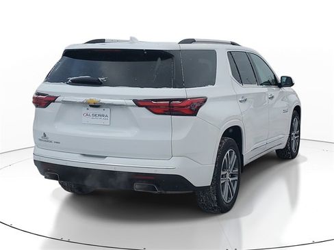 Used 2023 Chevrolet Traverse High Country image 4