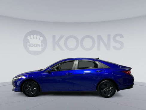 Used 2023 Hyundai Elantra SEL image 13