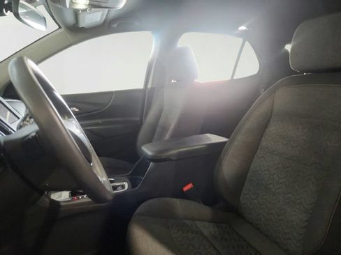 Used 2022 Chevrolet Equinox LT FWD image 18