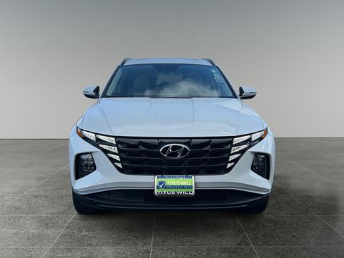 Used 2023 Hyundai Tucson SEL w/ Convenience Package AWD/4WD image 2